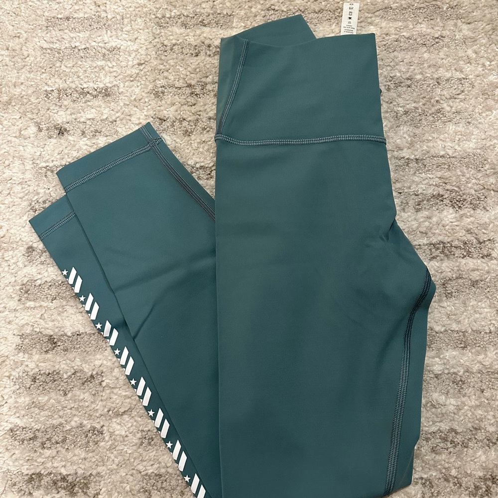 NWOT LULULEMON X BARRY’S BOOTCAMP LEGGINGS (LMTD ED)